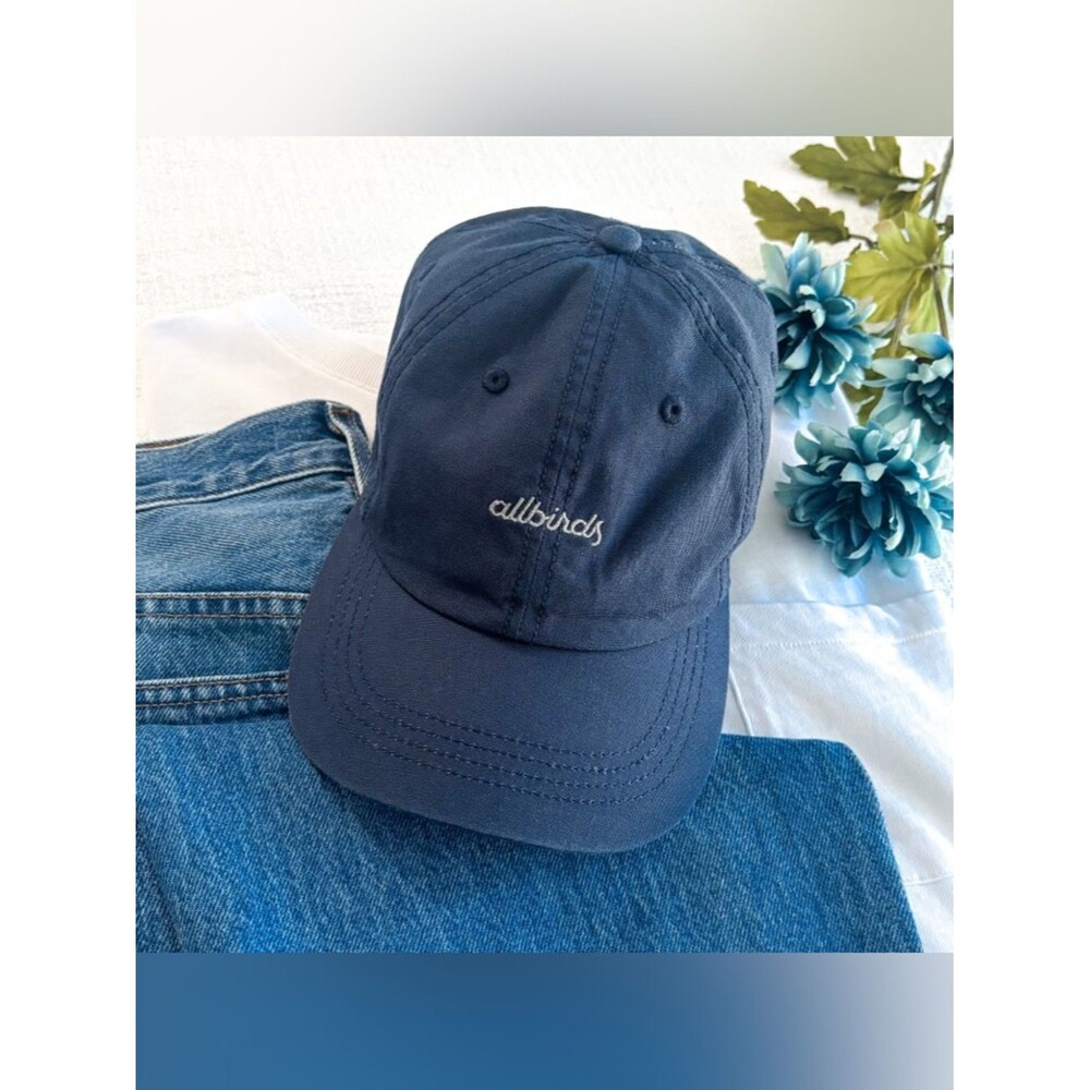 Allbirds cotton hat.